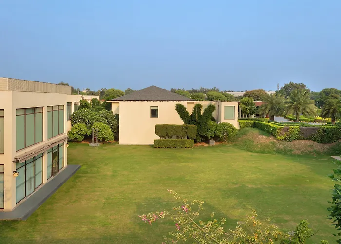 Four Points By Sheraton New Delhi, Airport HighwayAirport Hotel