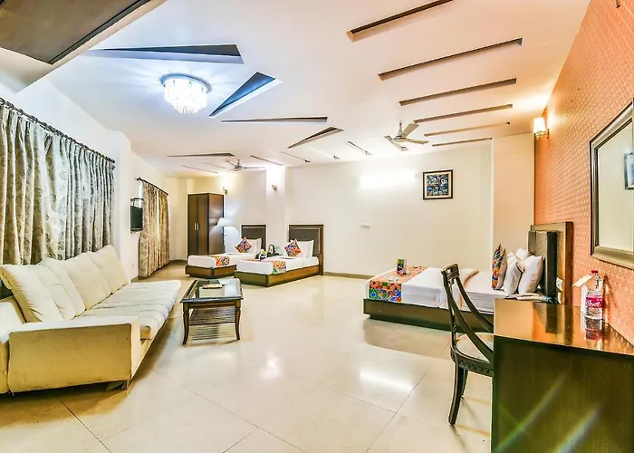 Hotel Alpine Tree New Delhi